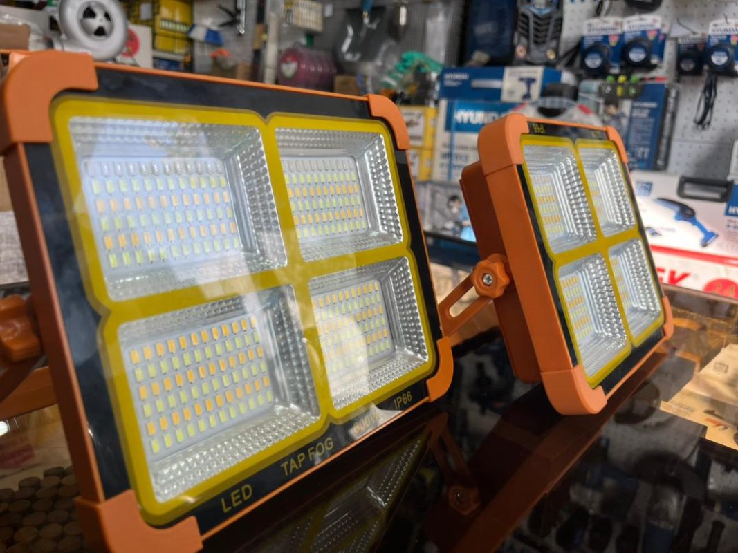 چراغ پنلی . چراغ خورشیدی